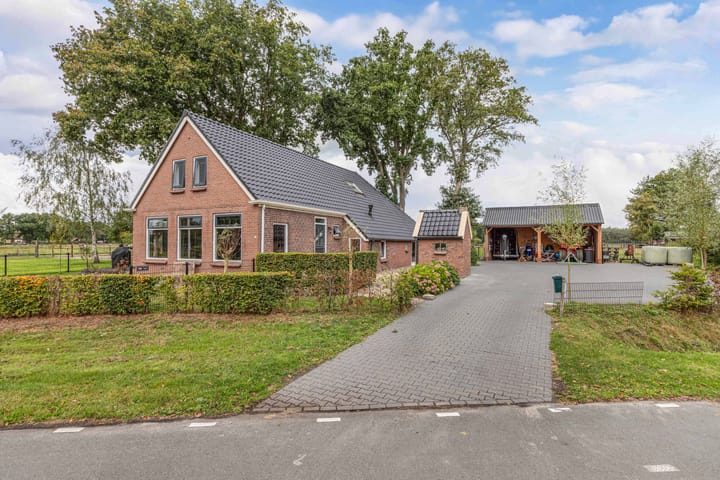 Oldeberkoperweg 15 in Zandhuizen foto