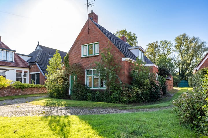 Onderdendamsterweg 40 in Winsum foto