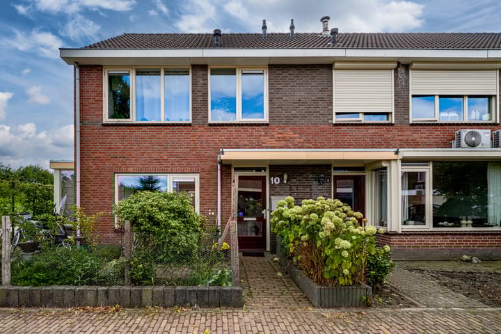 Onlandstraat 10 in Lobith