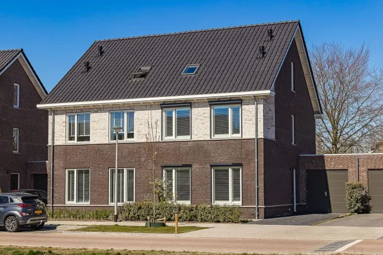 Online Woningbrochure voor https://damhertstraat14.nl