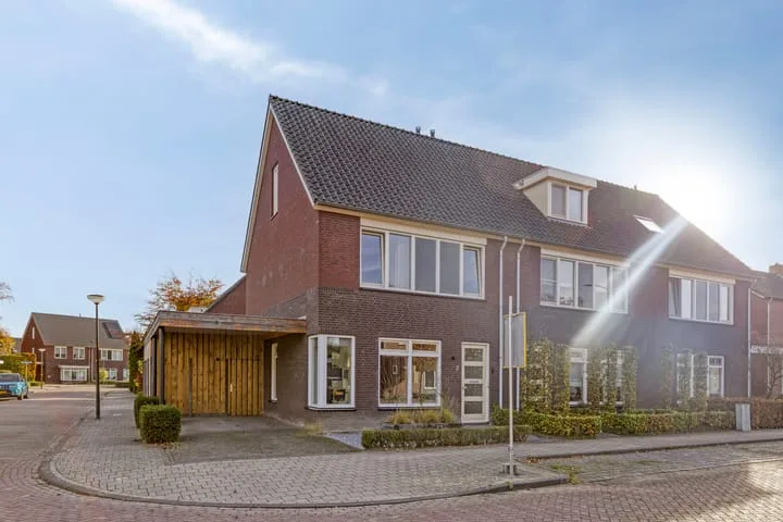Online Woningbrochure voor https://debrouwerstraat3.nl