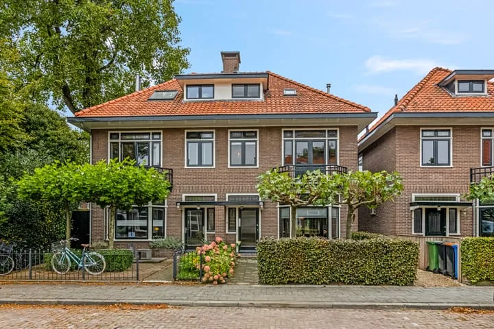 Online Woningbrochure voor https://emmastraat54.nl