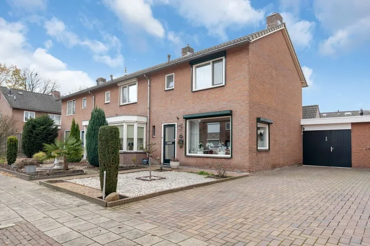 Online Woningbrochure voor https://franshalsstraat8.nl