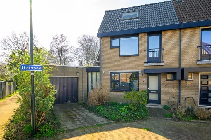 Online Woningbrochure voor https://hooikamp108.nl