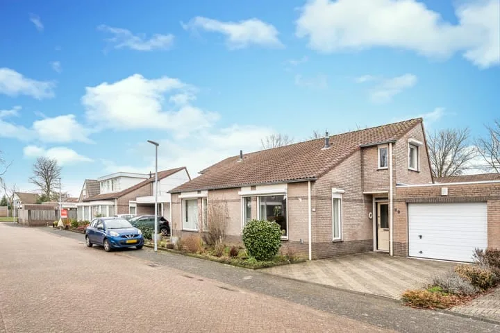 Online Woningbrochure voor https://sperwer22.nl