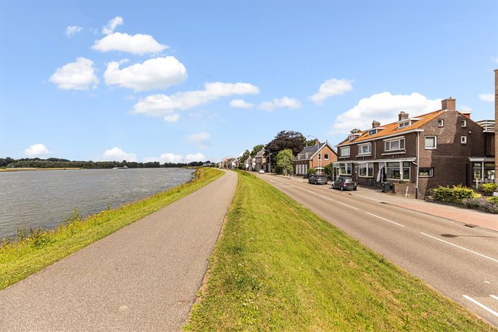 Oost Kinderdijk 179 in Alblasserdam foto