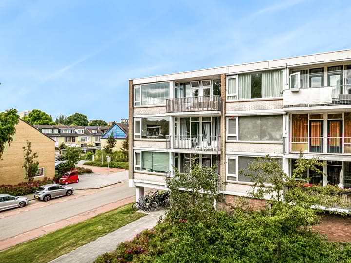 Oostelijk Halfrond 83 in Amstelveen foto