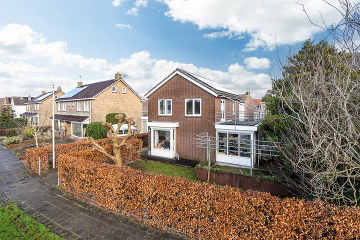 Oostergoostraat 100 in Grou foto