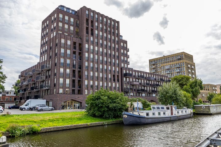 Oosterhamrikkade 119-71 in Groningen
