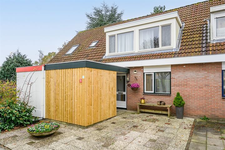 Oosterhoutstraat 18 in Almere foto