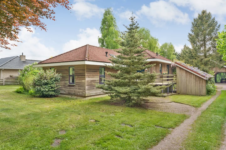 Oosterwijk WZ 38 in Nieuw-Dordrecht foto