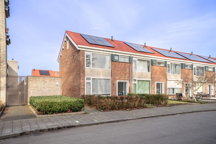 Oosterzelestraat 3 in Breda