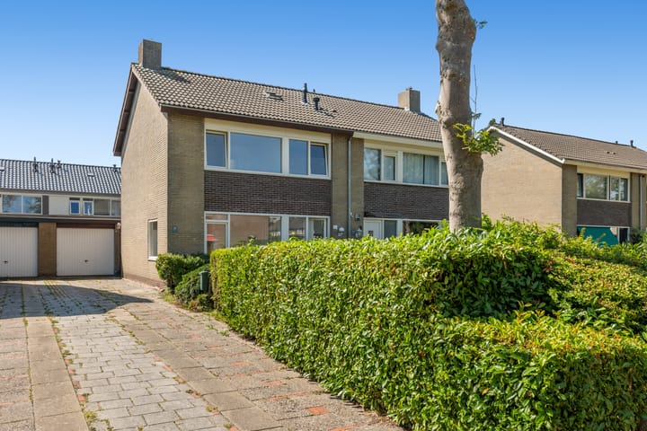 Oostlaan 20 in Veendam foto