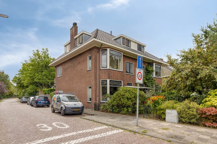 Oranje Nassaulaan 25 in Warmond foto