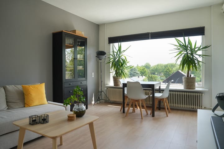 Oranjehof 77 in Leerdam foto