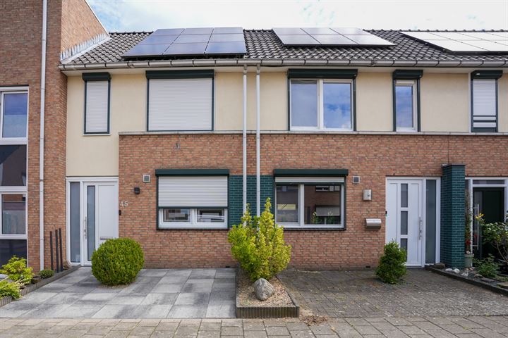 Oranjestraat 47 in Brunssum foto