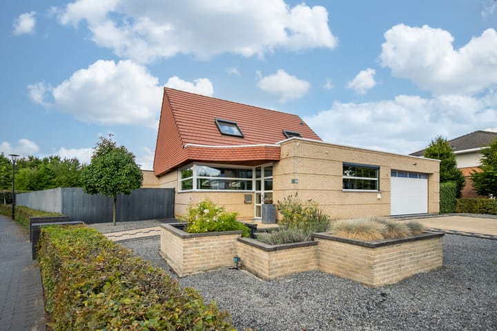 Orionsingel 14 in Heerlen foto