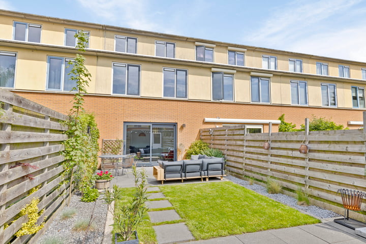 Oscar Wildestraat 10 in Groningen foto