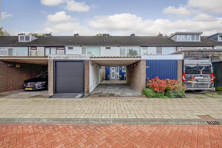 Ottersveen 406 in Spijkenisse foto