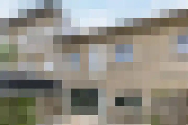 Oturia 4 Amsterdam thumbnail 4