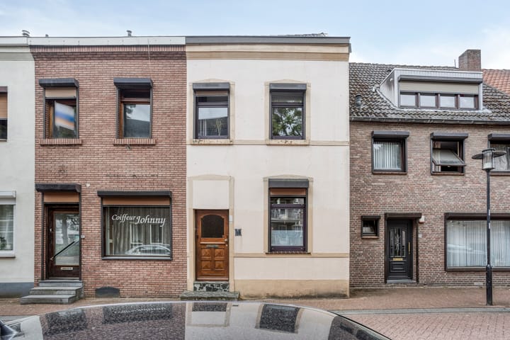 Oude Broeksittarderweg 11 in Sittard foto