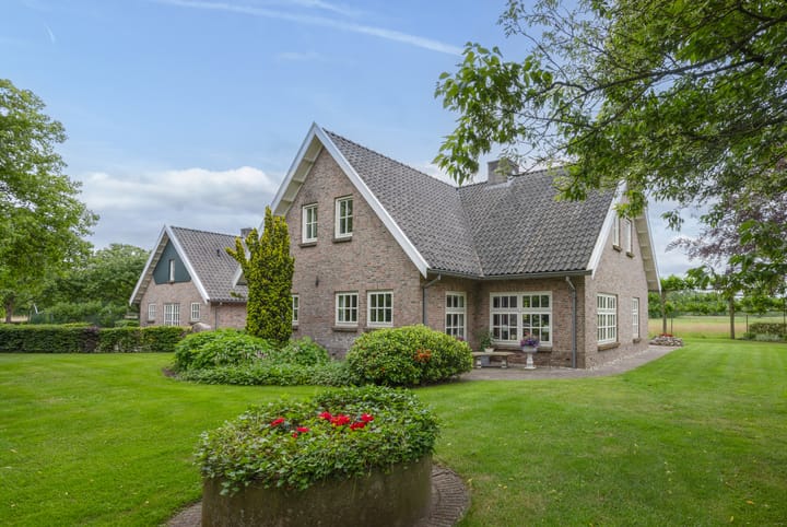 Oude Enschedeseweg 32 in Haaksbergen foto