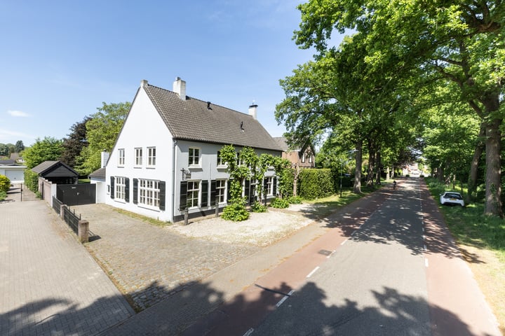 Oude Rijksweg 36 in Helvoirt foto