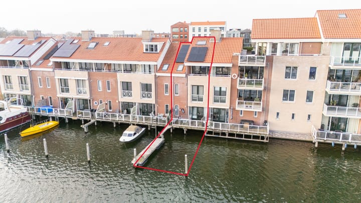 Oude Werf 14 in Tholen foto