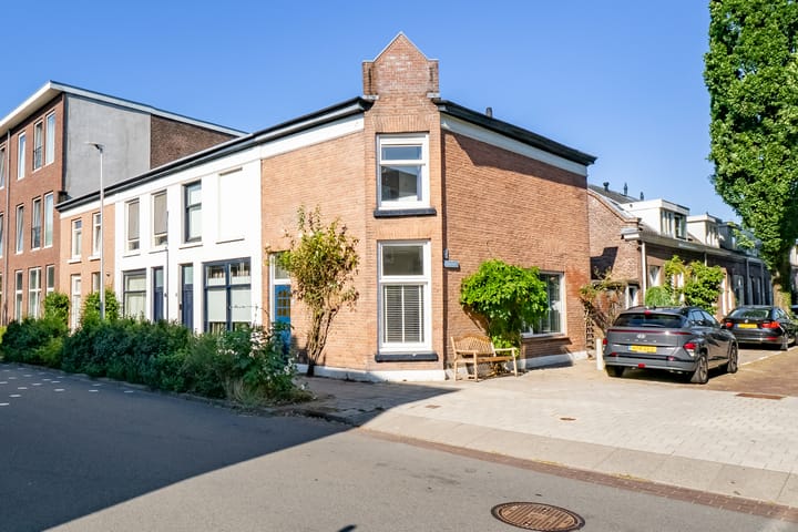 Oudwijkerdwarsstraat 84 in Utrecht foto