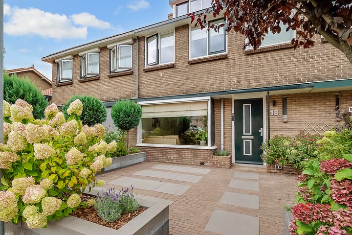 Outshoornlaan 18 in Hilversum foto