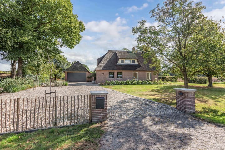 Overburen 17 in Peperga foto