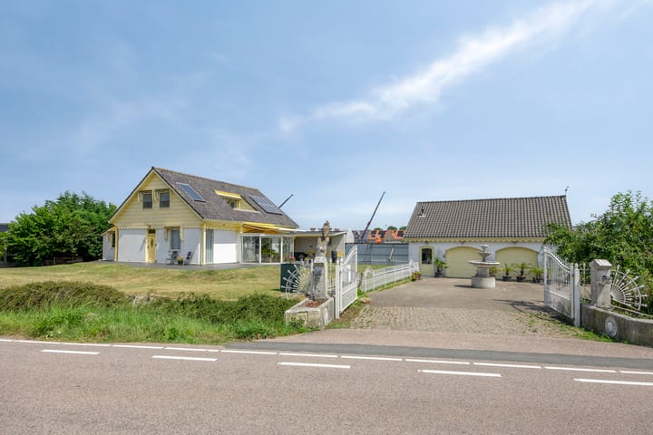 Overgauwseweg 75 in Pijnacker foto