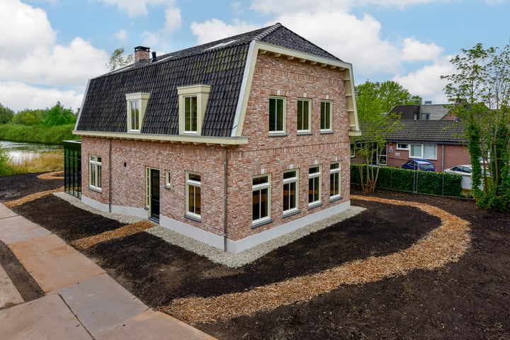 Overmeerseweg 12 in Nederhorst den Berg foto