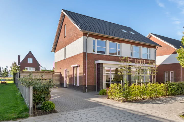 Overste J M Kolffstraat 147 in Kesteren foto