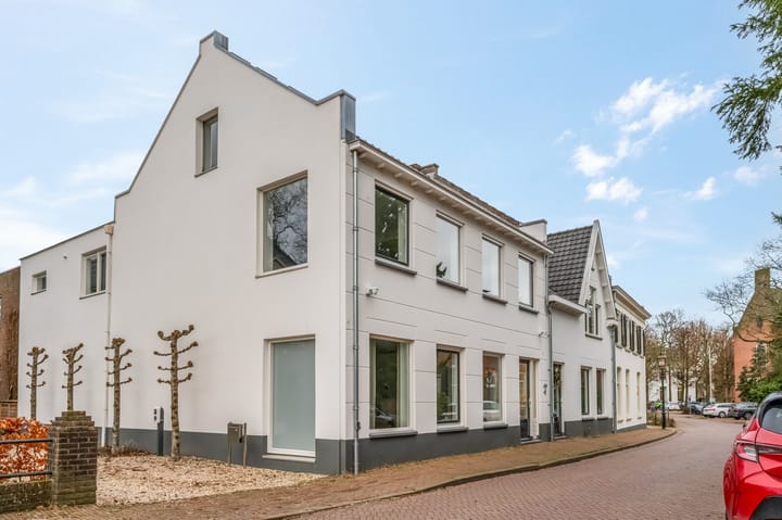 Overstraat 11 in Amerongen