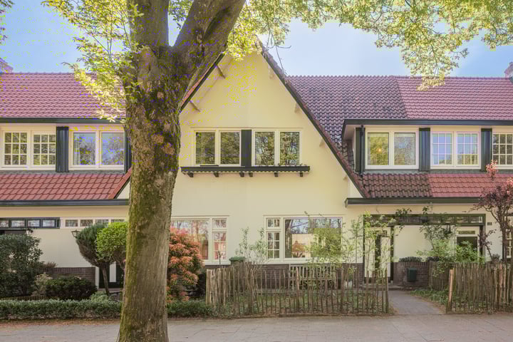 P.C. Hooftstraat 14 in Arnhem foto