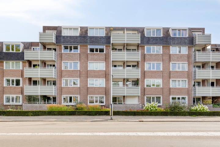 P Czn Hooftlaan 11 in Eindhoven foto