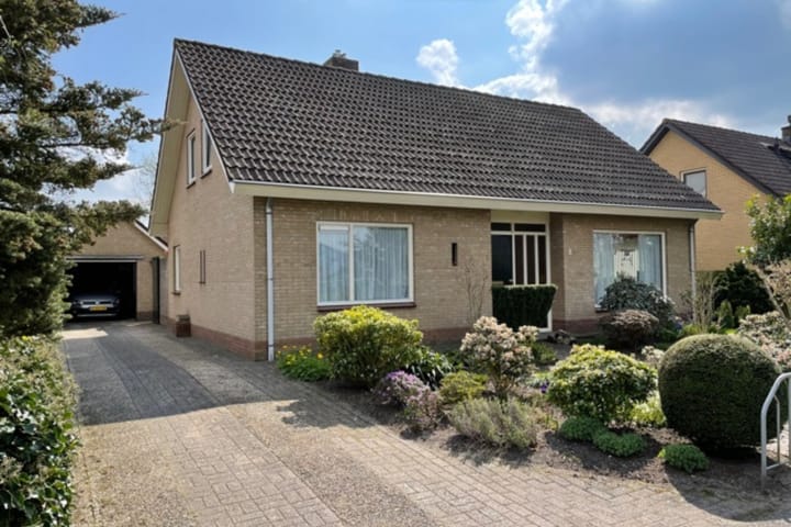 Paardebloemstraat 3 in Ommen foto