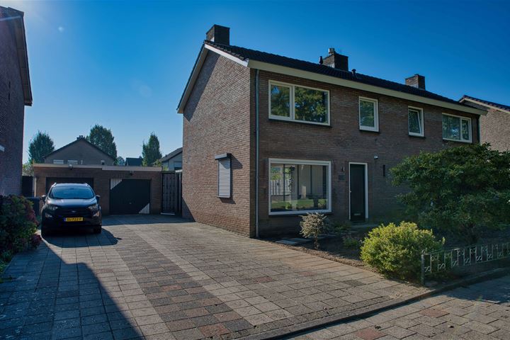 Padevoortseallee 24 in Zeddam foto