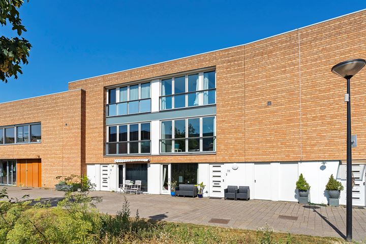 Panamaplein 16 in 's-Gravenhage foto