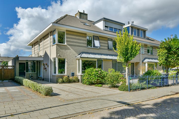 Papaverstraat 33 in Nieuw-Vennep foto