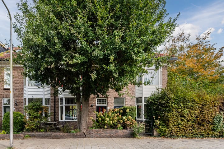 Papelaan 110 in Voorschoten foto