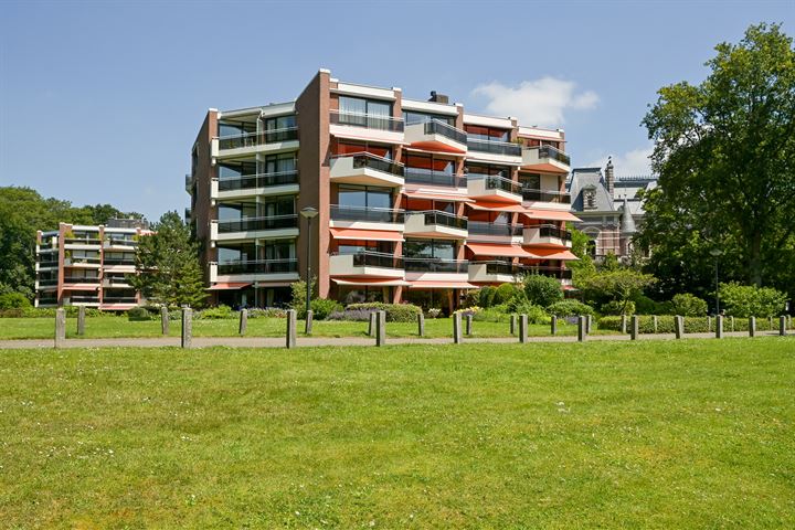 Park Oud Wassenaar 7 in Wassenaar foto