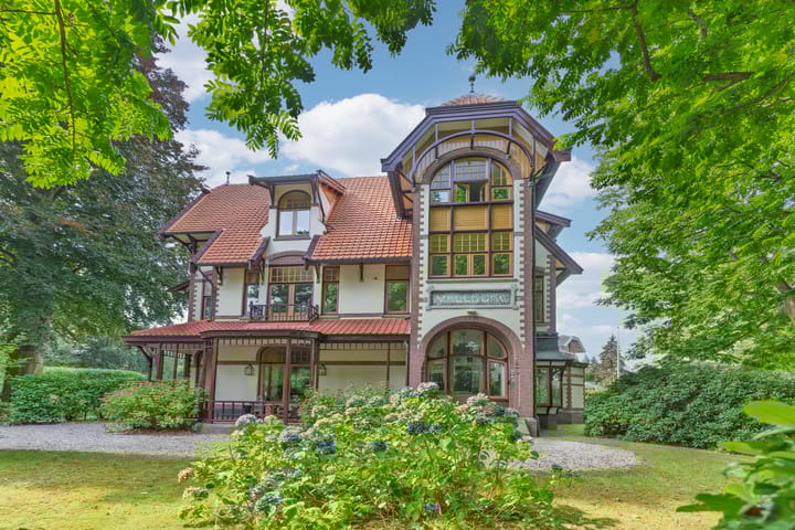 Parklaan 37A in Bussum foto