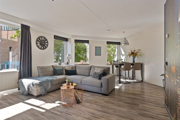 Passage 103 in Sassenheim foto