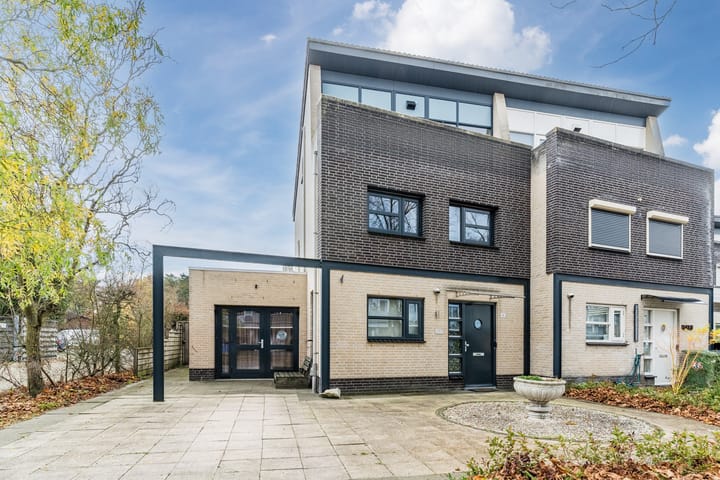 Pastoor Gillisstraat 147 in Rijen