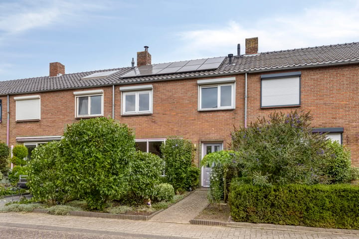 Pastoor Grimmeltstraat 9 in Bemmel foto