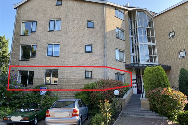 Pastoor Hendrikspark 23 in Laren foto