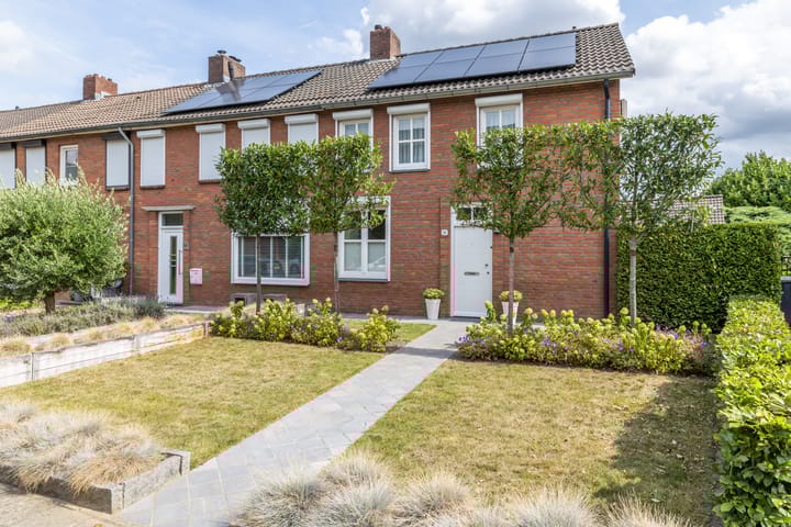 Pastoor Savelbergstraat 58 in Brunssum foto