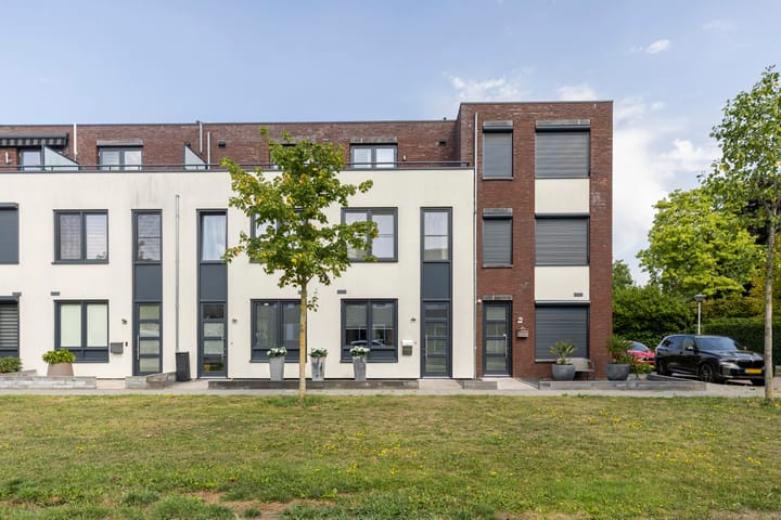 Pastoor van de Spijkerstraat 79 in Helmond foto